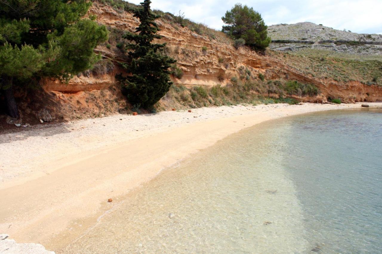Apartments By The Sea Vlasici, Pag - 9324 ภายนอก รูปภาพ