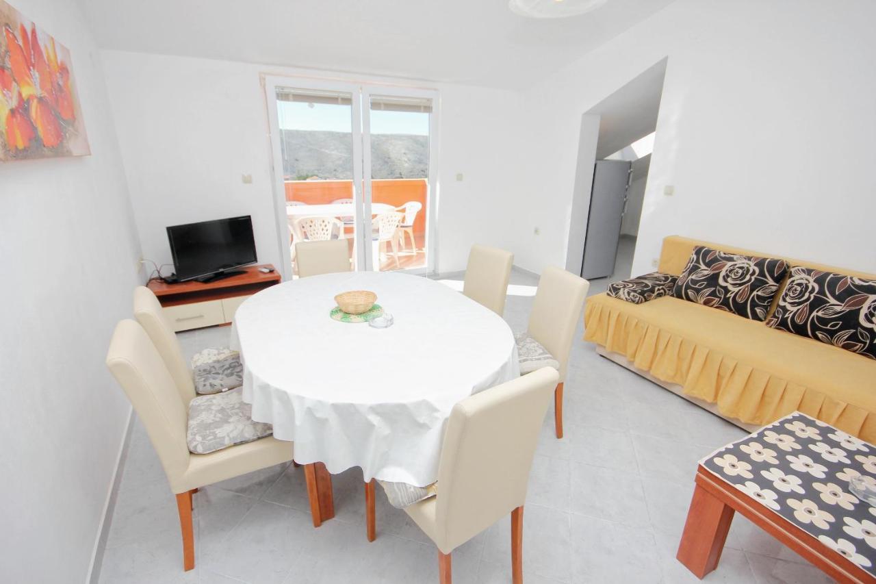 Apartments By The Sea Vlasici, Pag - 9324 ภายนอก รูปภาพ